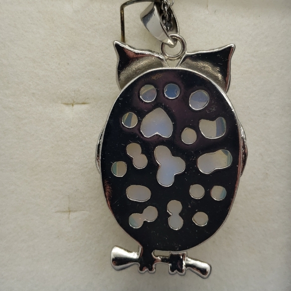 Opalite Owl Necklace - Picture 2 of 2